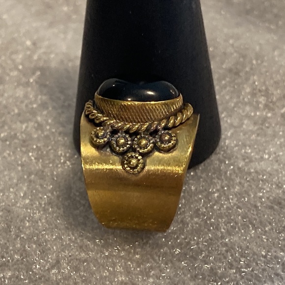 NWOT - Adjustable Style Brass Statement Ring Smooth Black Oval Stone - S⦠- Picture 11 of 14